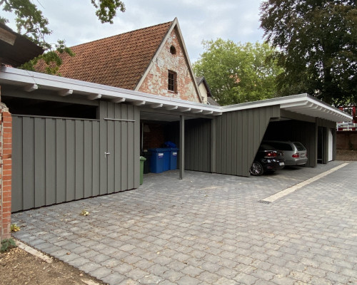Moderne Carportanlage