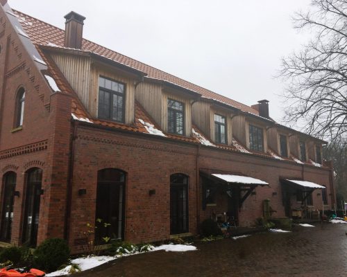 Sanierte Backsteinscheune